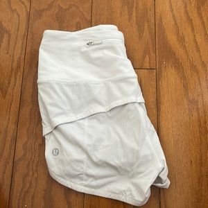 Lululemon, size 2, 2.5inch HR Speed Ups